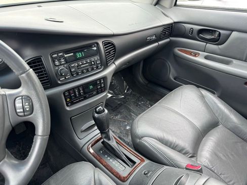Used 2002 Buick Regal GS image 16