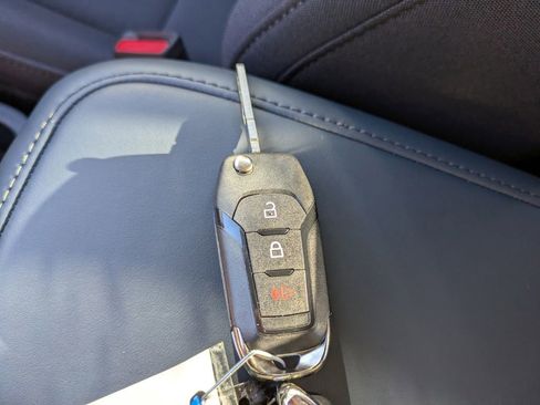 New 2025 Ford Maverick XL image 28