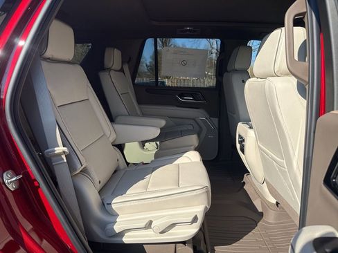 New 2026 GMC Yukon Denali w/ Sun & Power Step Package AWD/4WD image 14