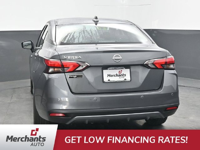 Used 2025 Nissan Versa SV FWD image 5