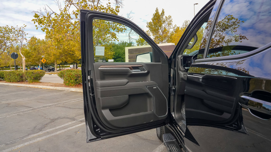 Used 2026 GMC Sierra 1500 Elevation w/ Elevation Premium Package AWD/4WD image 17