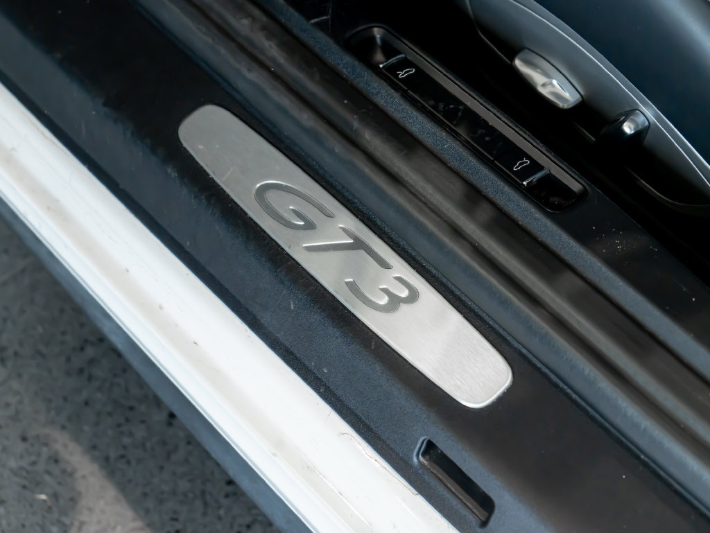 Certified 2014 Porsche 911 GT3 RWD image 13