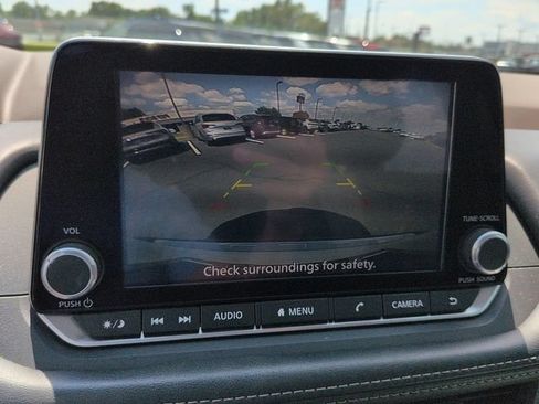 Used 2023 Nissan Rogue SV w/ SV Premium B Package FWD image 22