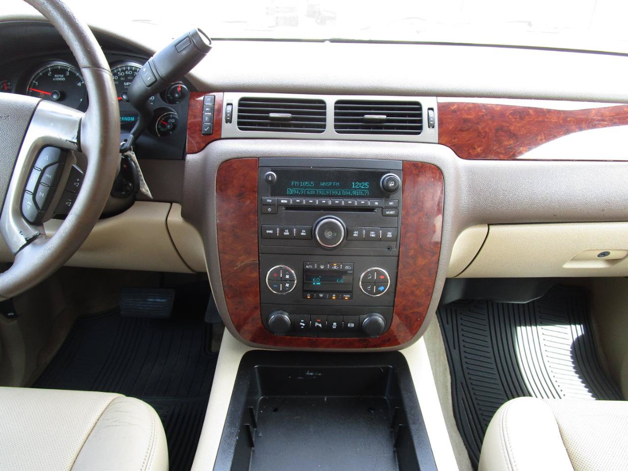 Used 2012 Chevrolet Silverado 2500 LTZ w/ LTZ Plus Package AWD/4WD image 7