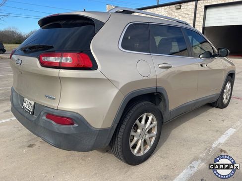 Used 2015 Jeep Cherokee Latitude image 7