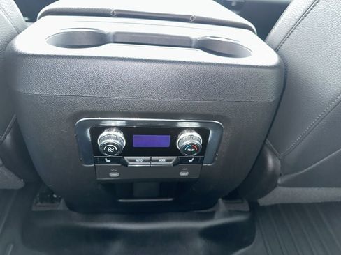 Used 2022 GMC Yukon XL Denali image 23