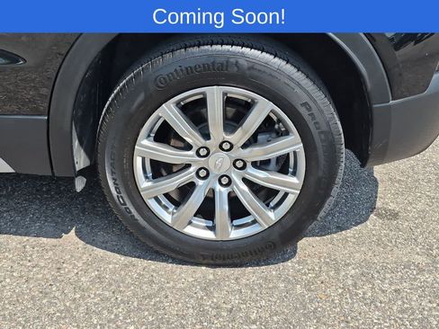 Used 2023 Cadillac XT4 Premium Luxury w/ Technology Package AWD/4WD image 13