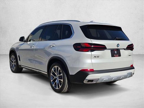 Used 2026 BMW X5 sDrive40i image 8