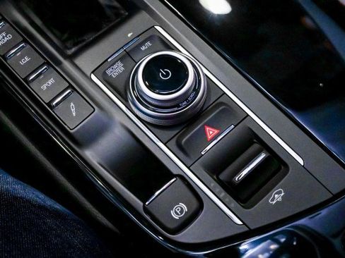 Used 2022 Maserati Levante GT image 37