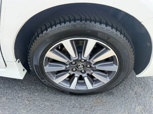 Used 2018 Toyota Sienna XLE w/ XLE Navigation Package AWD/4WD image 49