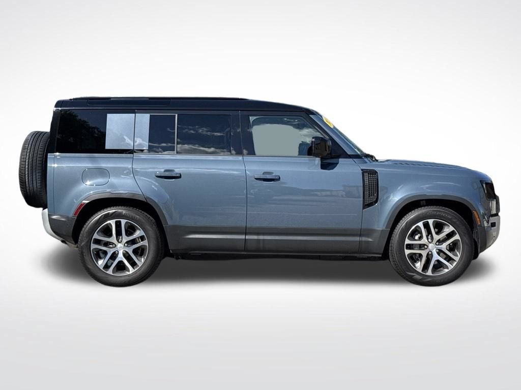Certified 2025 Land Rover Defender 110 S AWD/4WD image 4
