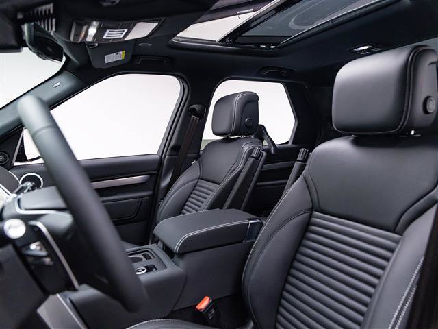 New 2026 Land Rover Discovery Dynamic SE AWD/4WD image 15