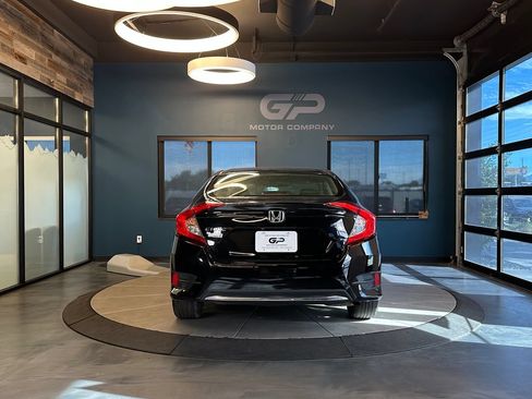 Used 2021 Honda Civic LX image 4