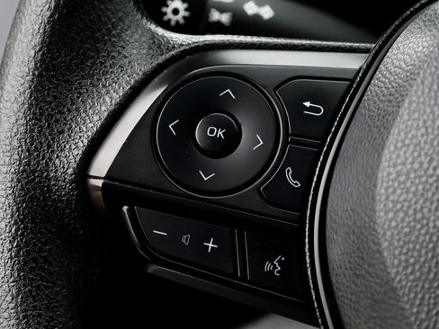 Used 2021 Toyota RAV4 LE image 31