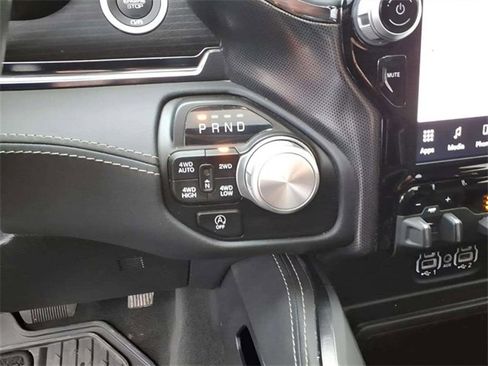 Used 2024 RAM 1500 Limited w/ Body Color Bumper Group image 14