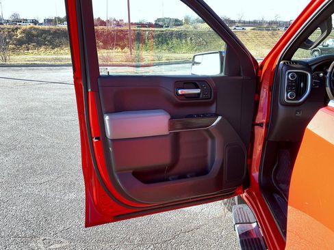 Used 2019 GMC Sierra 1500 SLT w/ SLT Premium Package image 9