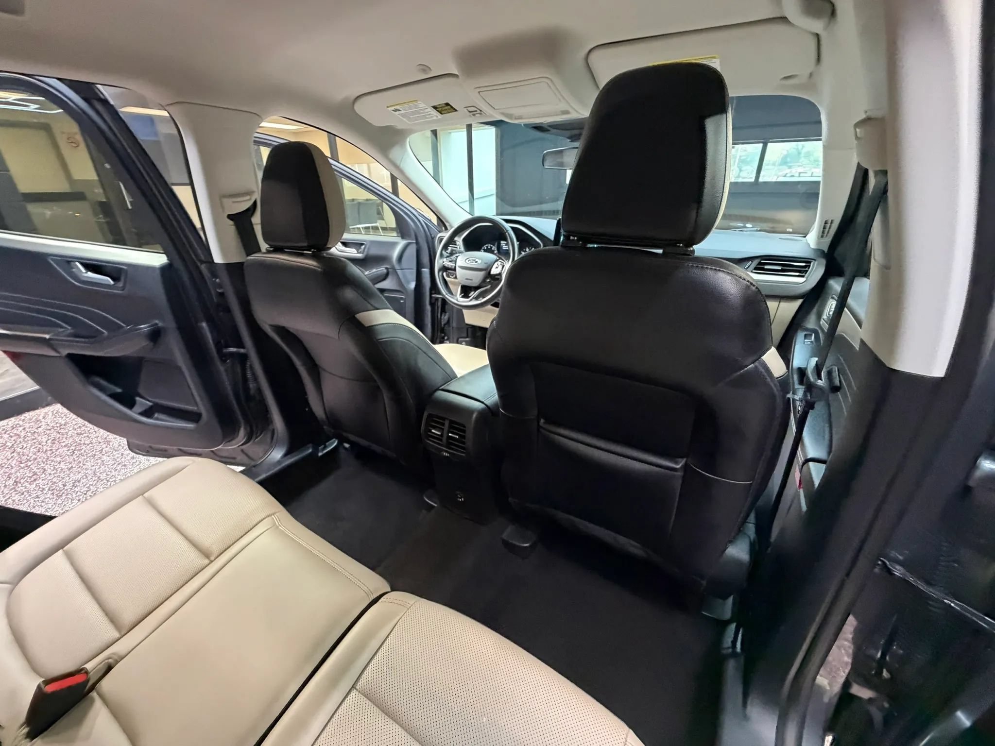 Used 2022 Ford Escape SEL FWD image 34
