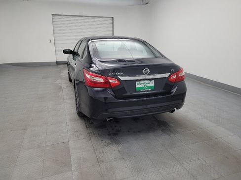 Used 2016 Nissan Altima 2.5 SV image 6