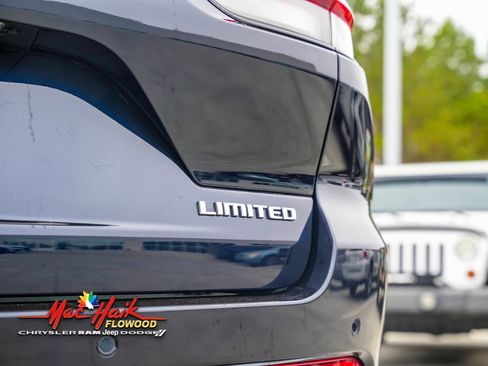 Used 2024 Jeep Grand Cherokee Limited image 6