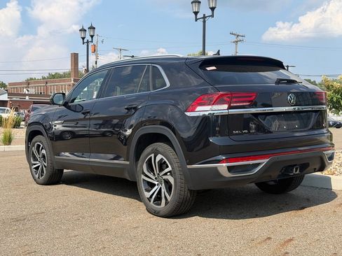 Used 2021 Volkswagen Atlas Cross Sport SEL Premium AWD/4WD image 3