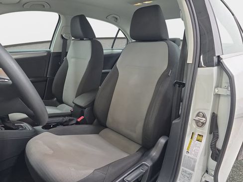 Used 2017 Volkswagen Jetta S w/ Jetta S Cold Weather Package FWD image 14