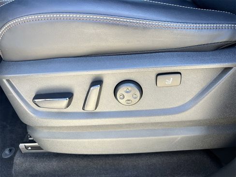 Used 2025 Nissan Armada Platinum Reserve image 21