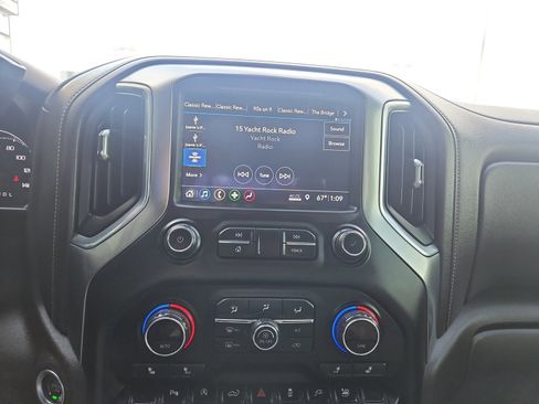 Used 2019 Chevrolet Silverado 1500 LT w/ All-Star Edition image 9