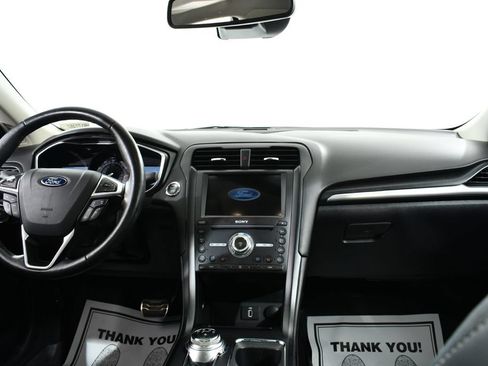 Used 2017 Ford Fusion Titanium FWD image 7