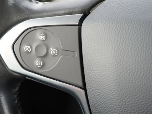 Used 2020 Chevrolet Traverse LT w/ LT Premium Package image 38