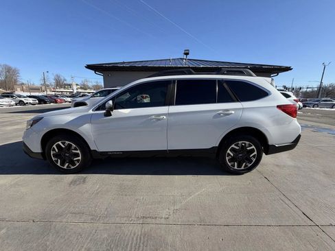 Used 2018 Subaru Outback 2.5i Premium image 5