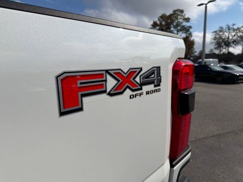 Used 2025 Ford F250 Platinum image 20