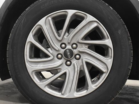 Used 2021 Lincoln Corsair FWD image 30