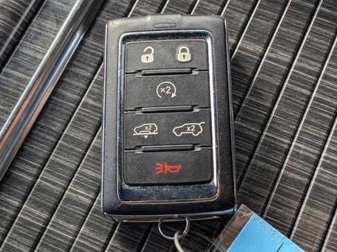 Used 2022 Jeep Wagoneer Series III image 30