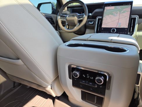 New 2026 GMC Yukon Denali w/ Denali Reserve Package AWD/4WD image 29
