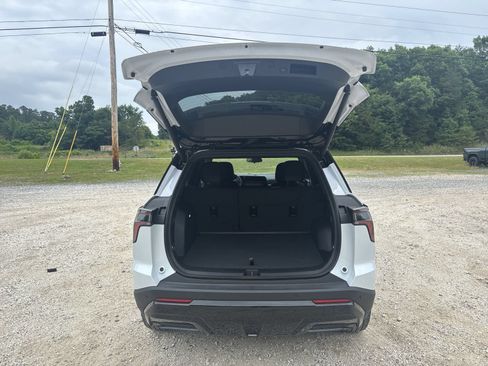 Used 2026 Chevrolet Equinox RS w/ Convenience Package III FWD image 22