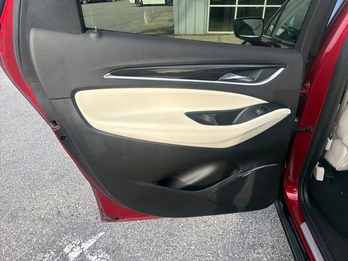 Used 2023 Buick Enclave Premium FWD image 18