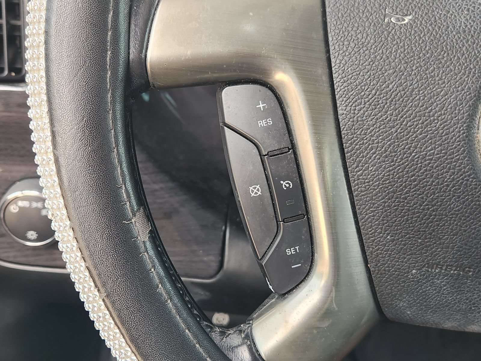 Used 2014 GMC Savana 1500 AWD image 25