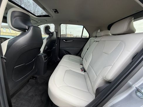 Certified 2025 Kia Niro EX Touring image 26
