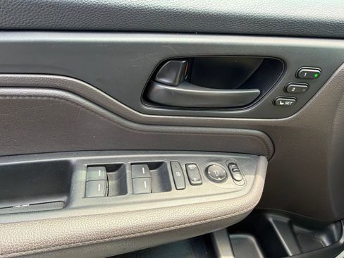 Used 2019 Honda Odyssey EX-L image 19