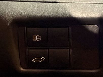 Used 2022 Toyota Highlander LE