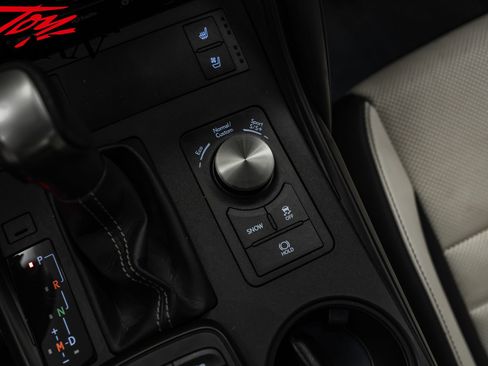 Used 2023 Lexus IS 350 F Sport image 45