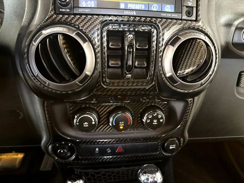 Used 2015 Jeep Wrangler Unlimited Sport w/ Quick Order Package 24S image 17