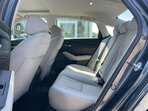 Used 2023 Honda Accord EX image 9