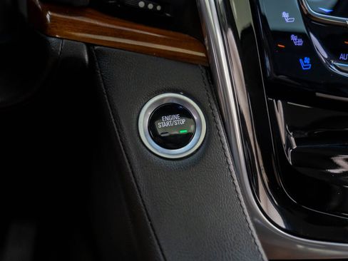 Used 2019 Cadillac Escalade Luxury image 23