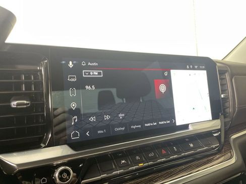 Used 2023 GMC Sierra 1500 Elevation image 13