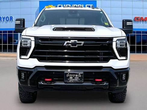 Used 2025 Chevrolet Silverado 2500 LT w/ Trail Boss Package AWD/4WD image 2
