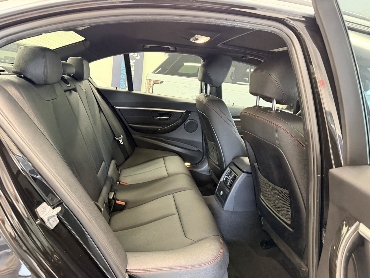 Used 2018 BMW 330i Sedan RWD image 25