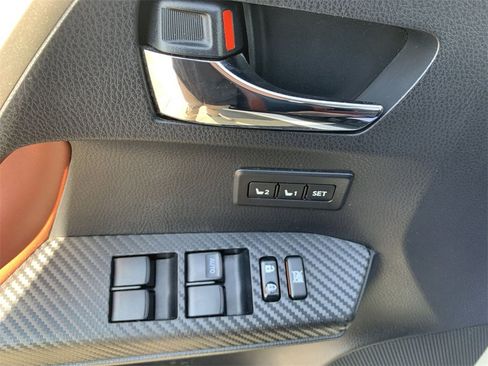 Used 2014 Toyota RAV4 Limited image 13