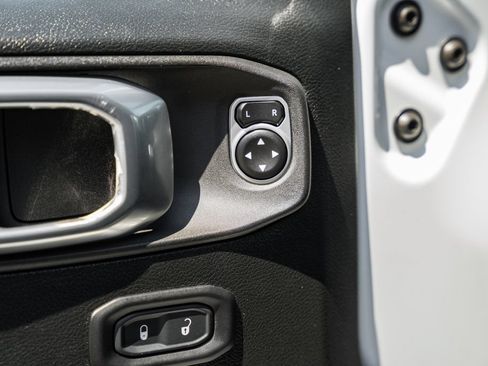 Used 2021 Jeep Wrangler Unlimited Sport AWD/4WD image 37