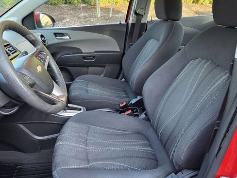 Used 2016 Chevrolet Sonic LT image 9